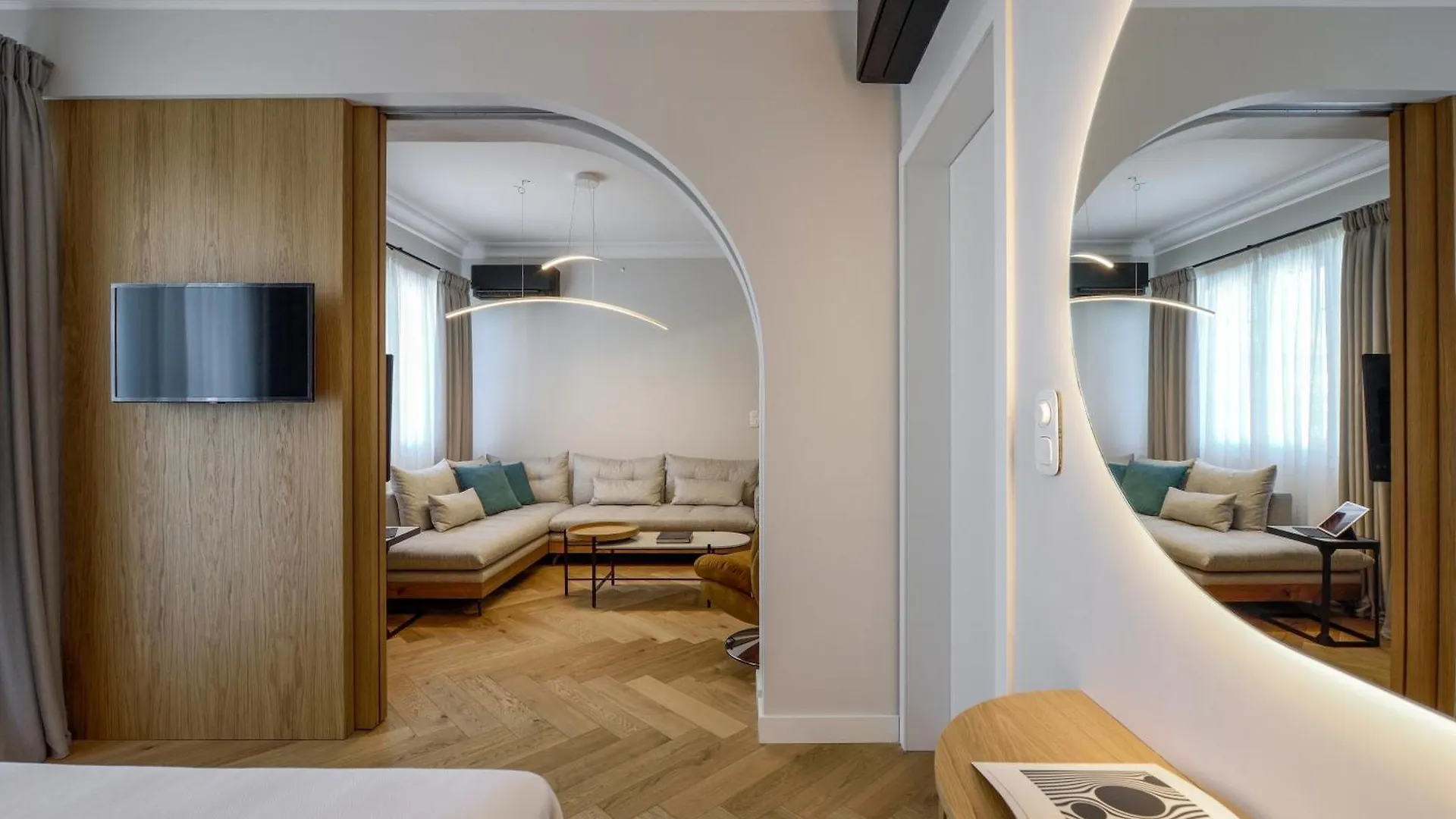 Queen Apartment Thessaloniki By Luxlikehome 0*,